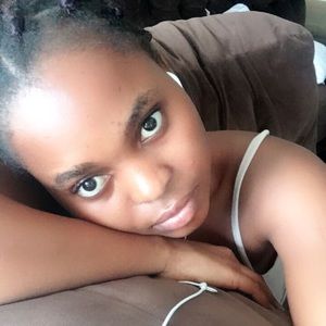 Meet your Posher, Isatu